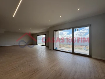 Moradia T3 para Venda em Batalha