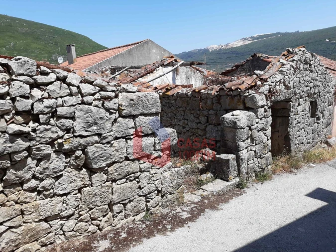 Moradia T2 para Venda em Serro Ventoso Foto 3