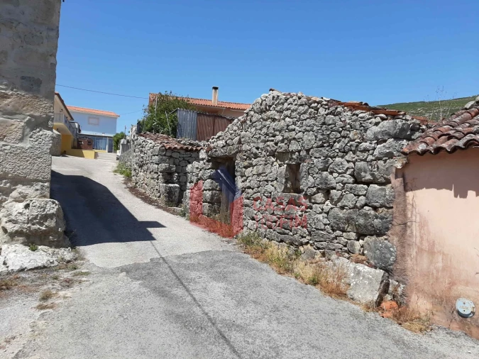 Moradia T2 para Venda em Serro Ventoso Foto 4