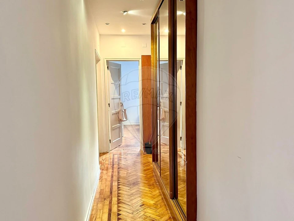 Apartamento T2 para Venda em Penha de França Foto 7