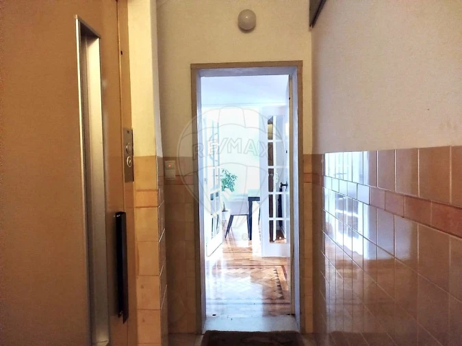 Apartamento T2 para Venda em Penha de França Foto 5