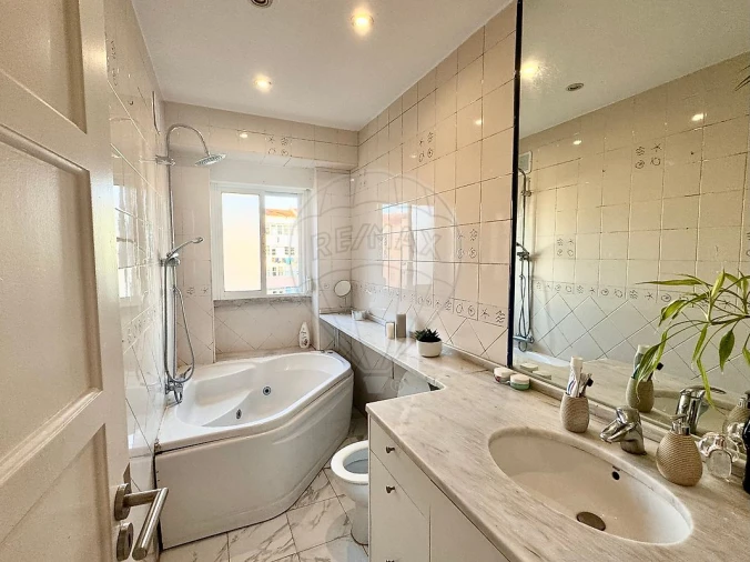 Apartamento T2 para Venda em Penha de França Foto 16