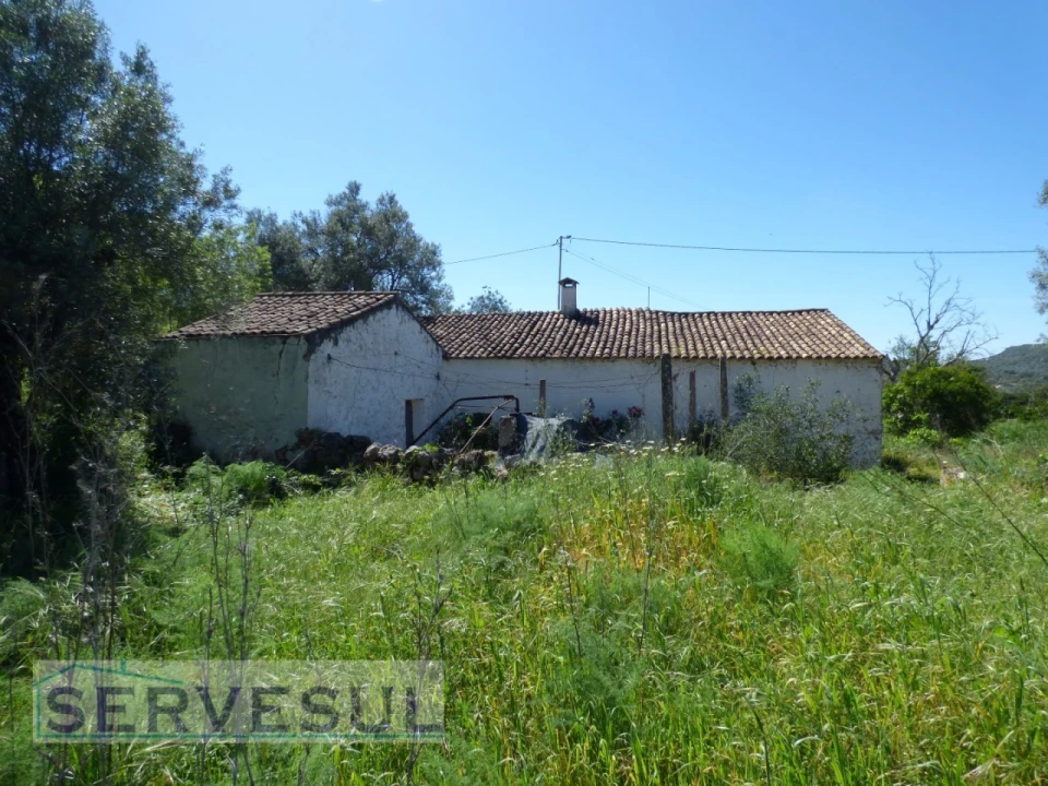 Moradia T2 para Venda em Alte Foto 17