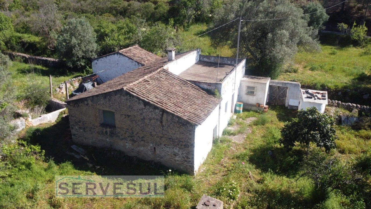 Moradia T2 para Venda em Alte Foto 28