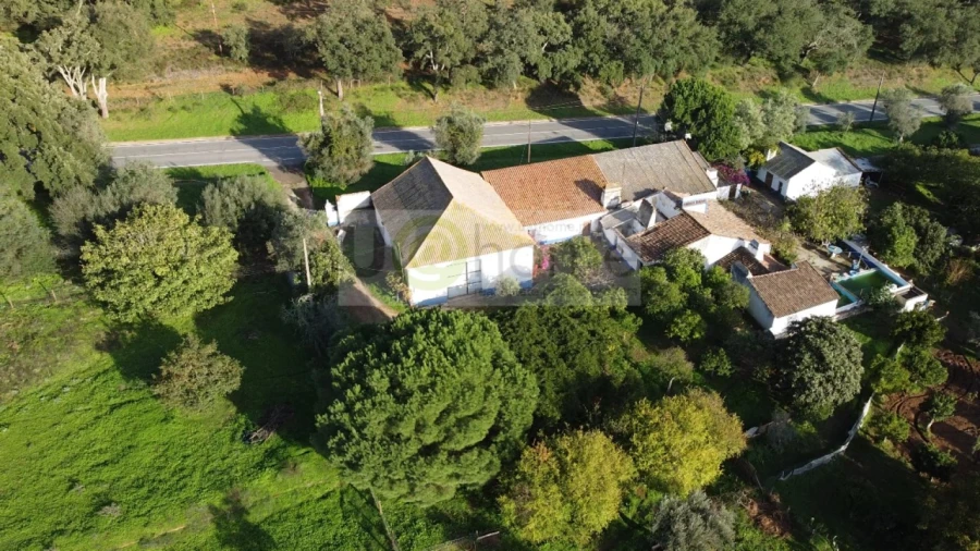 Quinta T2 para Venda em Santiago do Escoural Foto 2