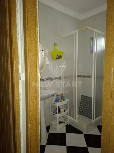 Moradia T6 para Venda em Olhão