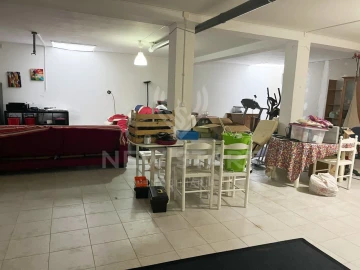 Moradia T4 para Venda em Quelfes
