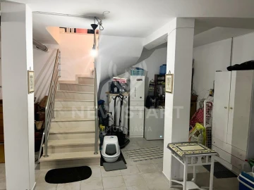 Moradia T4 para Venda em Quelfes