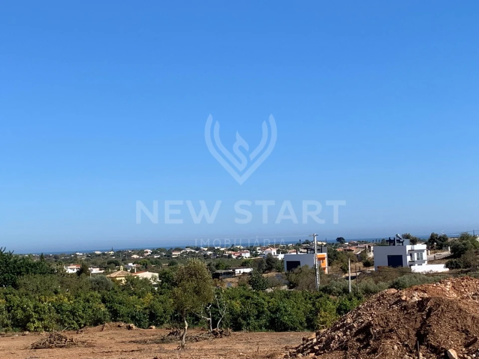 Terreno Misto para Venda em Quelfes Foto 2