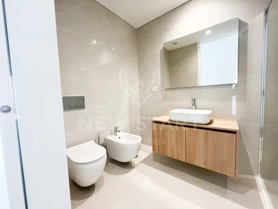 Apartamento para Venda em Olhão Foto 7