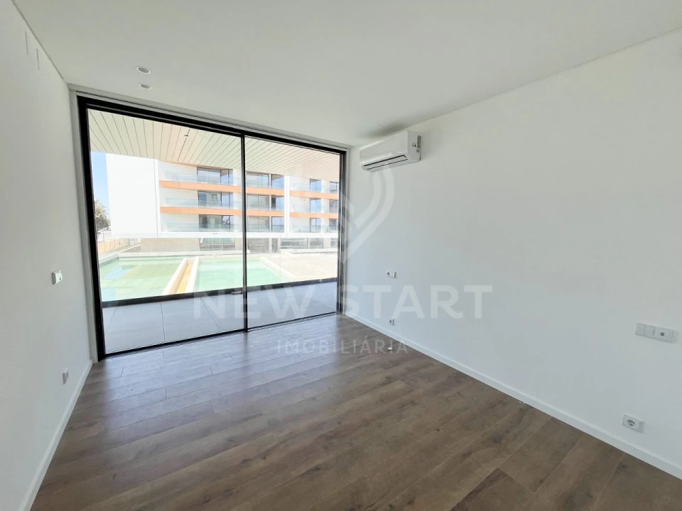 Apartamento para Venda em Olhão Foto 31