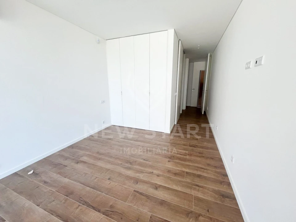 Apartamento para Venda em Olhão Foto 33