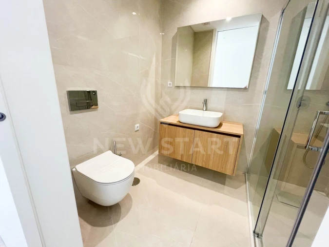 Apartamento para Venda em Olhão Foto 8
