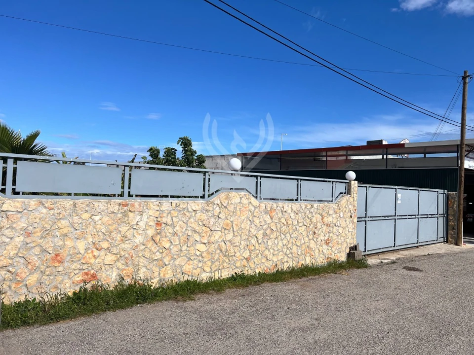 Moradia T4 para Venda em Pechão Foto 49