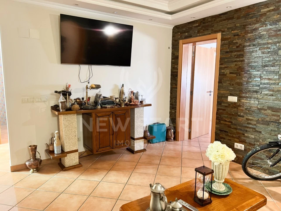 Moradia T4 para Venda em Pechão Foto 21