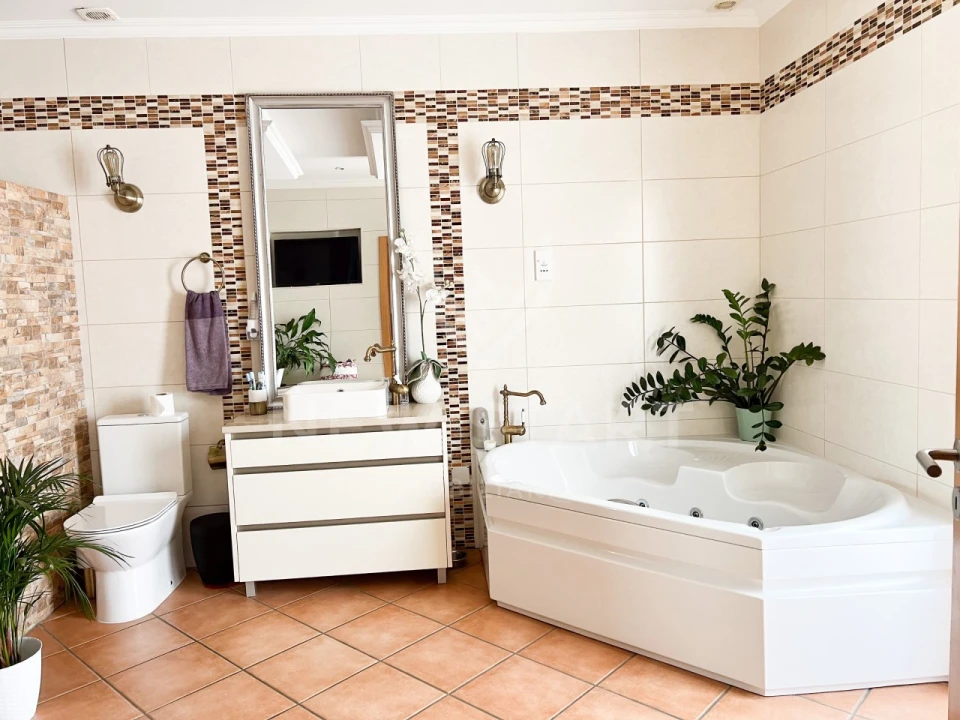 Moradia T4 para Venda em Pechão Foto 26