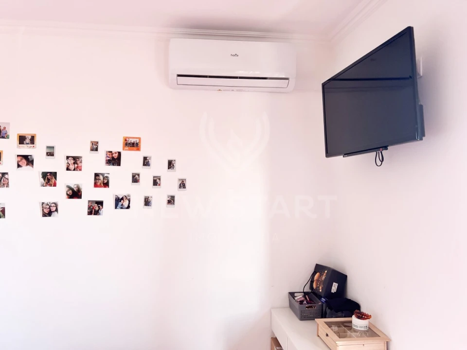 Moradia T4 para Venda em Pechão Foto 36