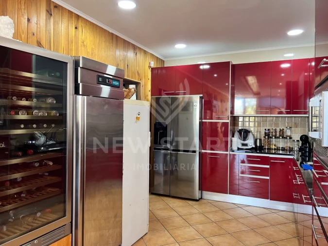 Moradia T4 para Venda em Pechão Foto 9