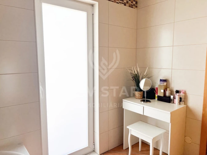 Moradia T4 para Venda em Pechão Foto 29