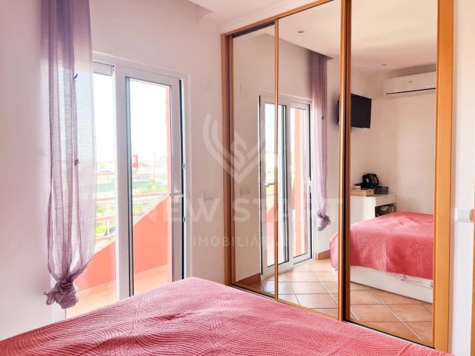 Moradia T4 para Venda em Pechão Foto 35