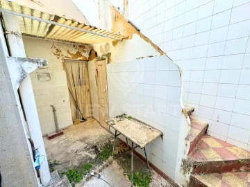Moradia T5 para Venda em Olhão