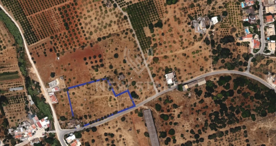 Terreno Misto para Venda em Quelfes Foto 4