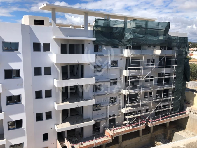 Apartamento T3 para Venda em Quelfes Foto 13