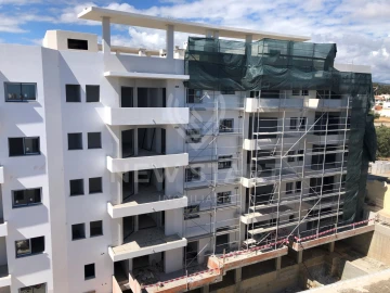 Apartamento T3 para Venda em Quelfes