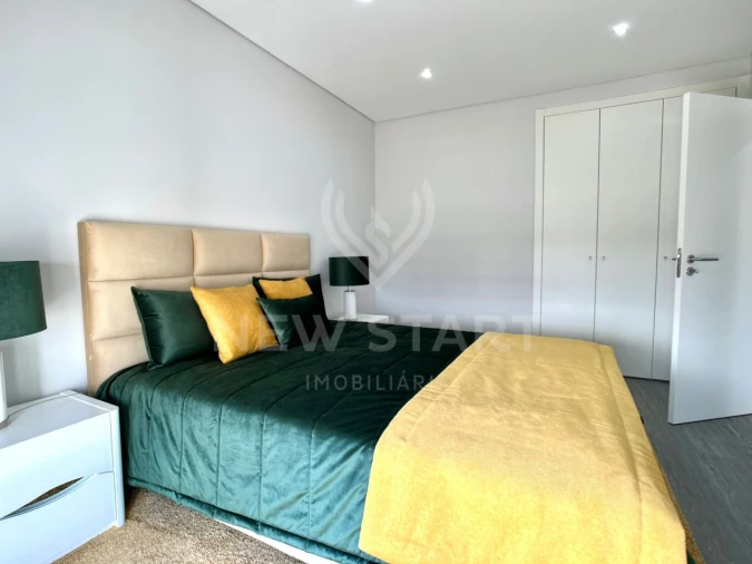 Apartamento T3 para Venda em Quelfes Foto 8