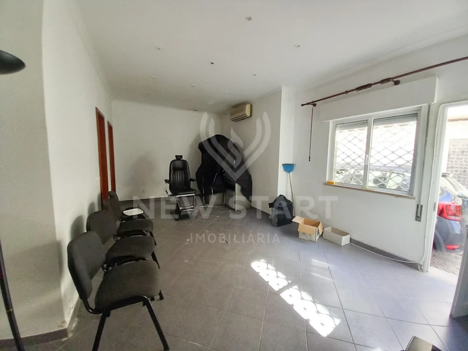 Loja para Venda em Olhão Foto 9