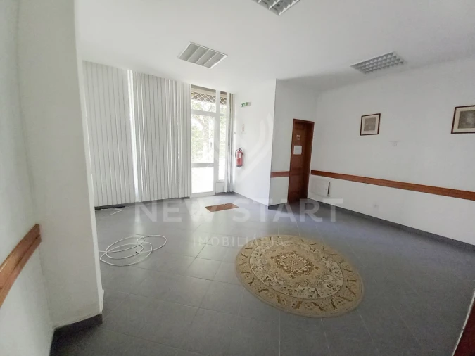 Loja para Venda em Olhão Foto 2