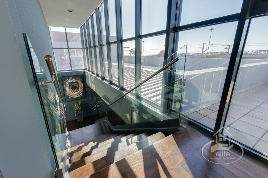 Armazém para Venda em Setubal (São Sebastião) Foto 6