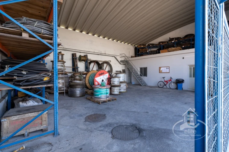 Armazém para Venda em Setubal (São Sebastião) Foto 39