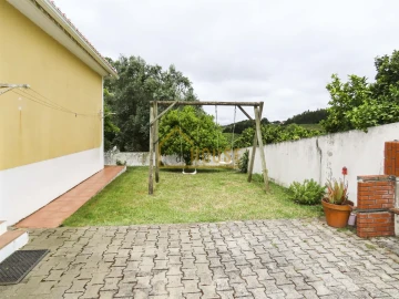 Moradia T3 para Arrendamento em Carvalhal