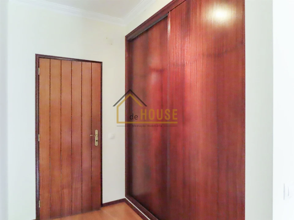 Moradia T3 para Arrendamento em Carvalhal Foto 13
