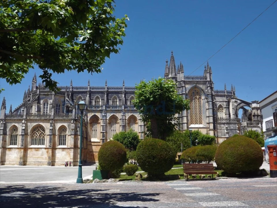 Moradia T4 para Venda em Batalha Foto 10