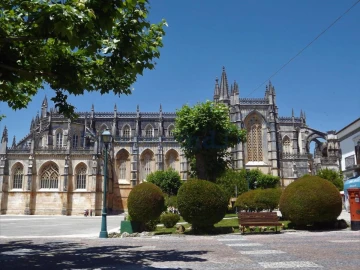 Moradia T4 para Venda em Batalha