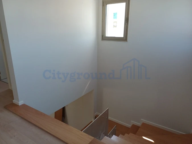 Moradia T4 para Venda em Batalha Foto 5
