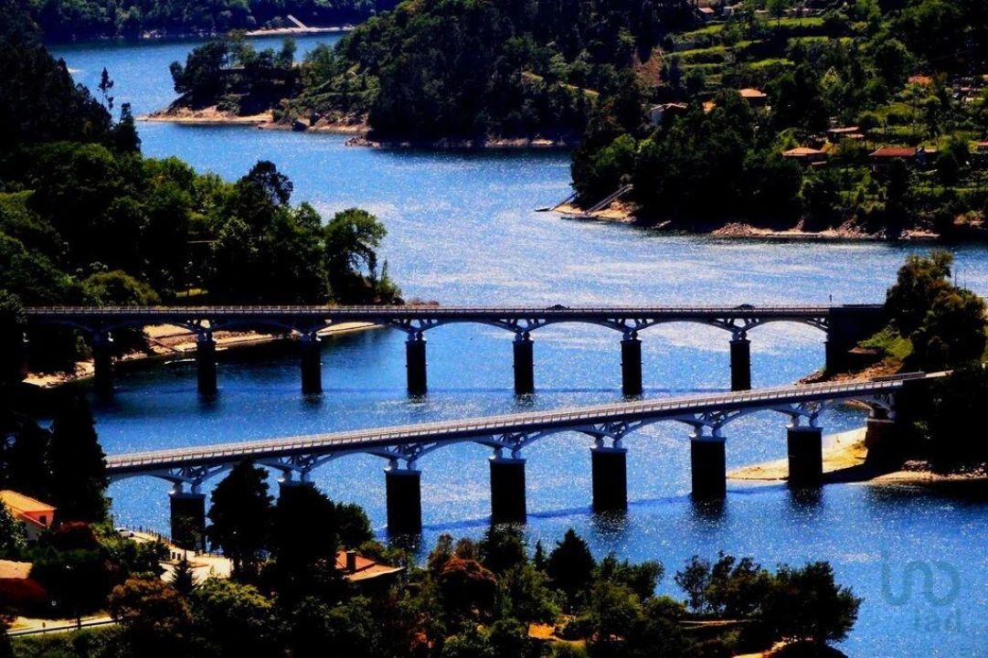 Terreno para Venda em Ventosa e Cova Foto 3