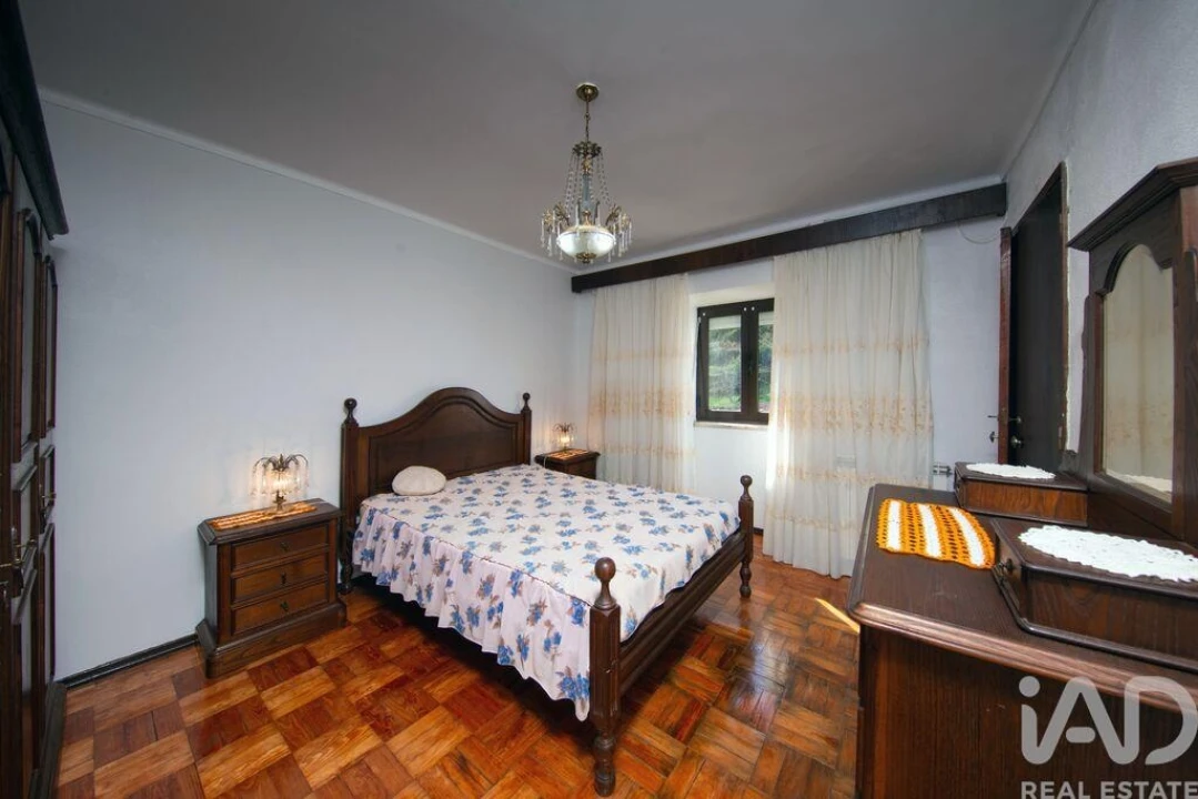 Moradia T5 para Venda em Folques Foto 21