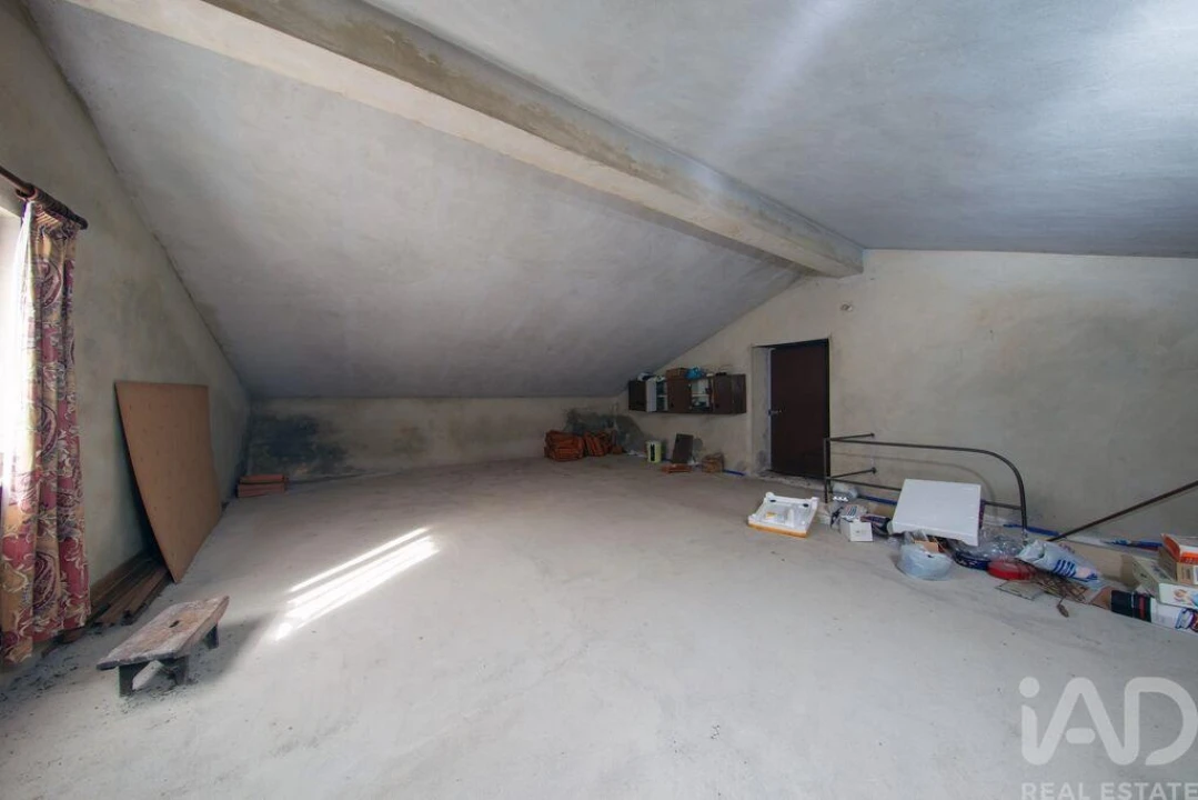 Moradia T5 para Venda em Folques Foto 27