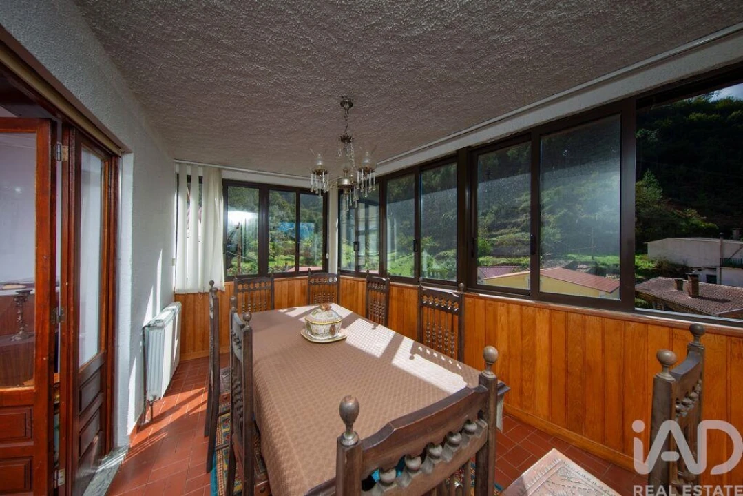 Moradia T5 para Venda em Folques Foto 12