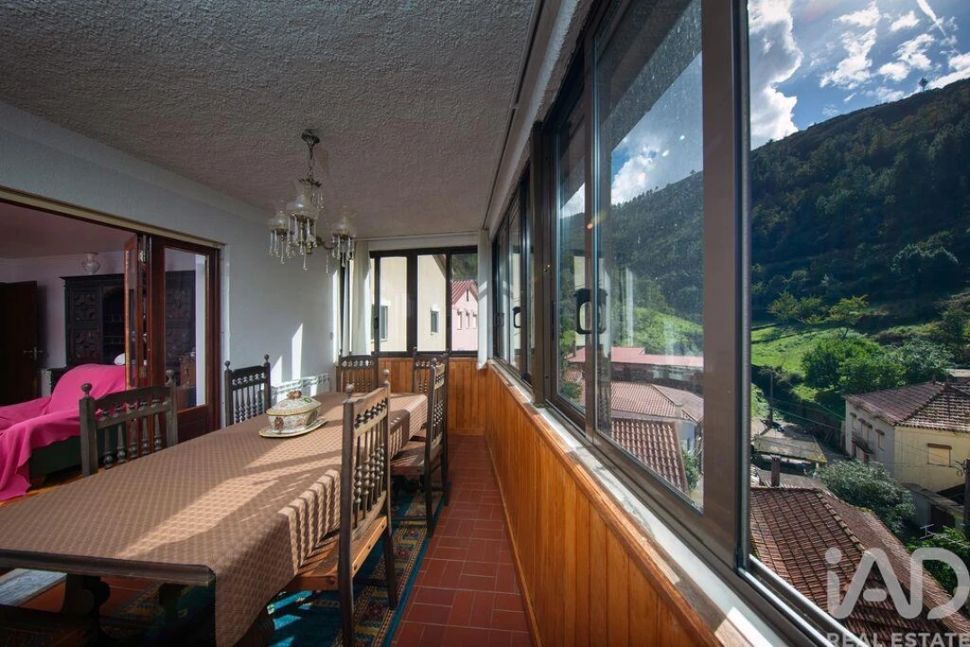 Moradia T5 para Venda em Folques Foto 14