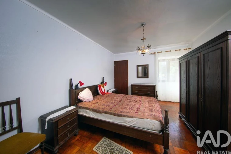 Moradia T5 para Venda em Folques Foto 19