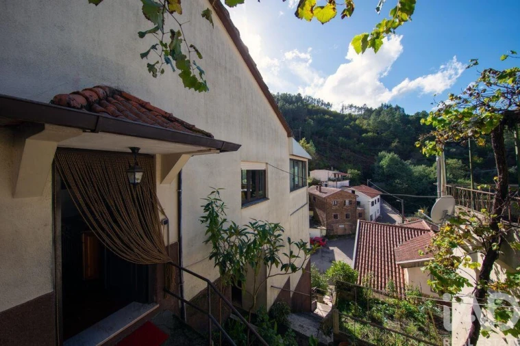 Moradia T5 para Venda em Folques Foto 2