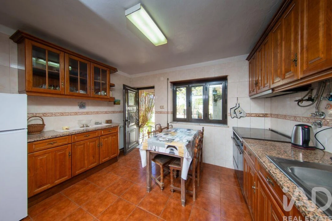 Moradia T5 para Venda em Folques Foto 6