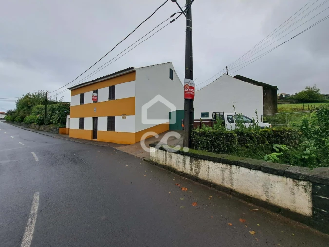 Moradia T5 para Venda em Lomba da Maia Foto 3