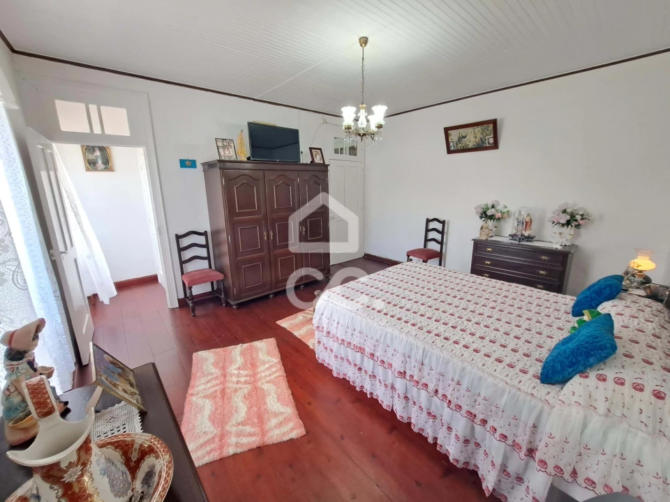 Moradia T5 para Venda em Lomba da Maia Foto 14