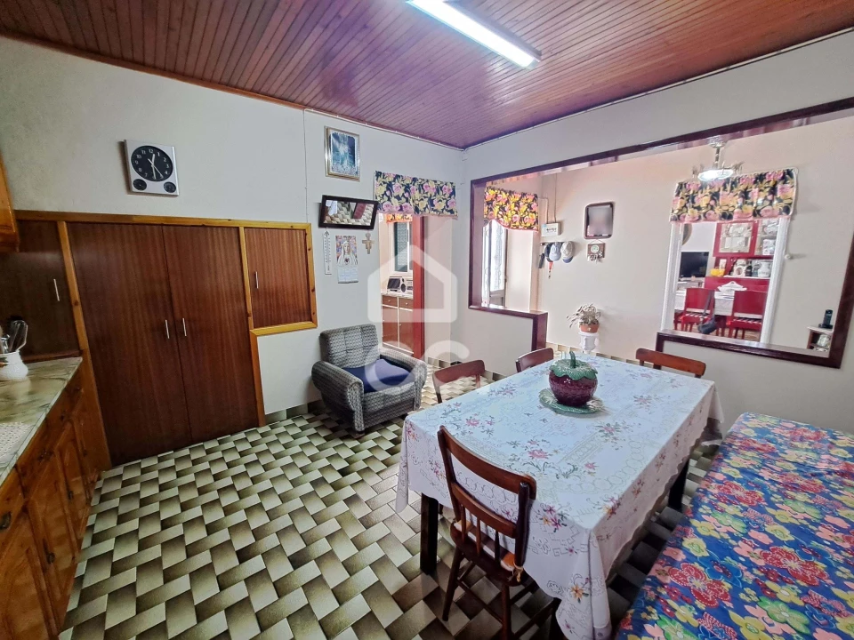 Moradia T5 para Venda em Lomba da Maia Foto 18