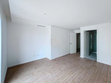 Apartamento T1 para Arrendamento em Cedofeita, Santo Ildefonso, Sé, Miragaia, São Nicolau e Vitória